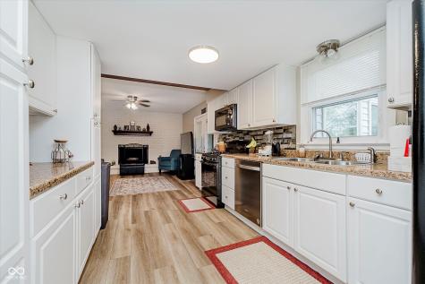 2140 S Fairview Drive Shelbyville IN 46176