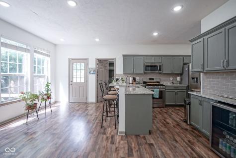 3123 Bretton Court Indianapolis IN 46268