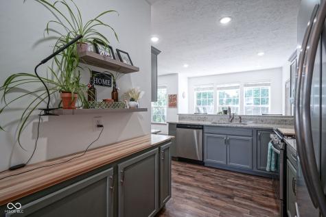3123 Bretton Court Indianapolis IN 46268