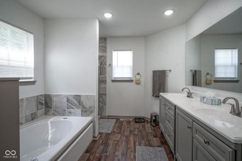 3123 Bretton Court Indianapolis IN 46268