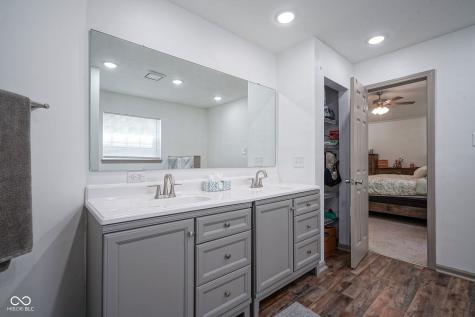 3123 Bretton Court Indianapolis IN 46268