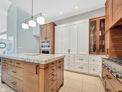 1040 Champion Court Columbus IN 47201