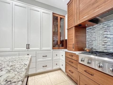 1040 Champion Court Columbus IN 47201