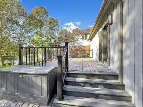 1040 Champion Court Columbus IN 47201