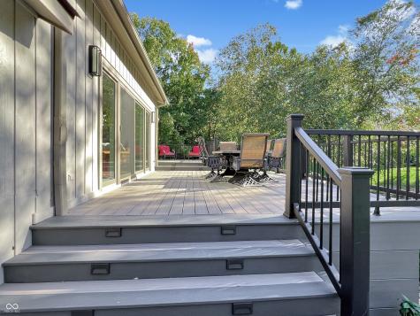 1040 Champion Court Columbus IN 47201