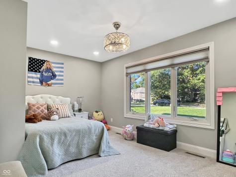 1040 Champion Court Columbus IN 47201