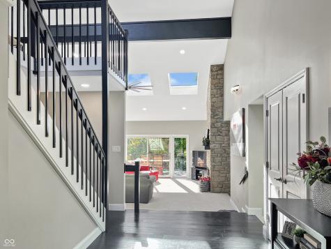 1040 Champion Court Columbus IN 47201