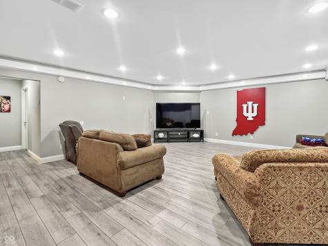 1040 Champion Court Columbus IN 47201