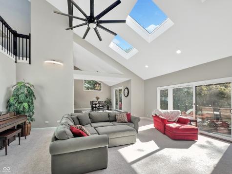 1040 Champion Court Columbus IN 47201