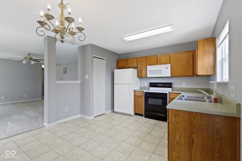 3423 Summer Breeze Circle Indianapolis IN 46239
