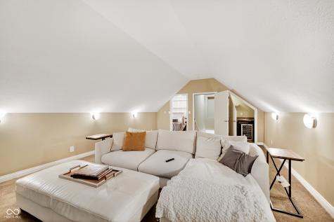 2123 Renegade Court Carmel IN 46032