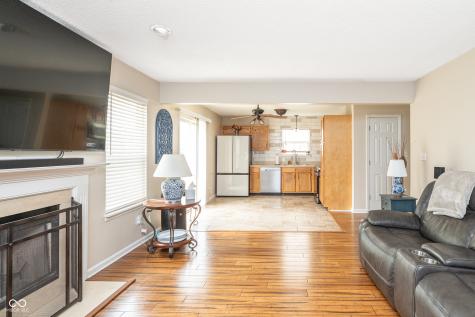5752 Glass Chimney Lane Indianapolis IN 46235