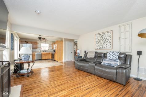 5752 Glass Chimney Lane Indianapolis IN 46235