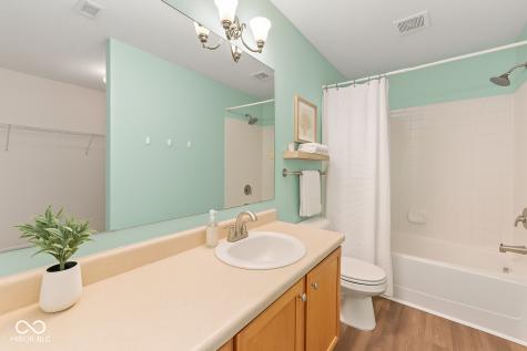 6911 Woodland Heights Drive Avon IN 46123