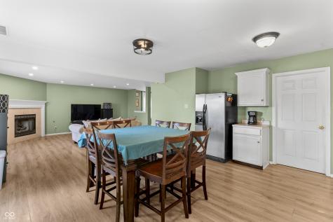 6911 Woodland Heights Drive Avon IN 46123