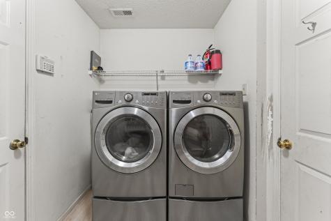 6911 Woodland Heights Drive Avon IN 46123