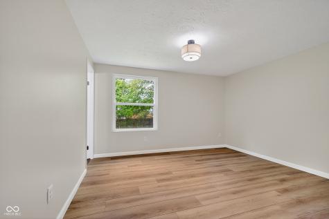 821 Coolee Lane Indianapolis IN 46229