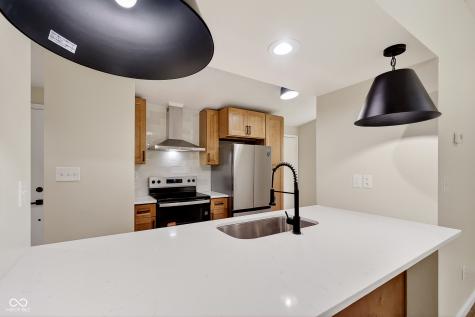 821 Coolee Lane Indianapolis IN 46229