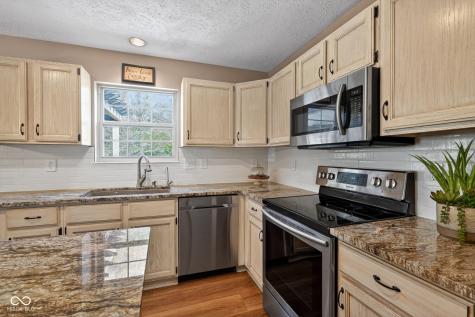 10928 Echo Grove Circle Indianapolis IN 46236