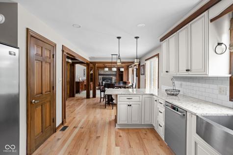 3818 S Creekside Drive New Palestine IN 46163