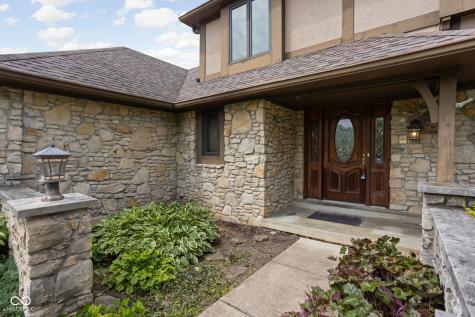 3818 S Creekside Drive New Palestine IN 46163