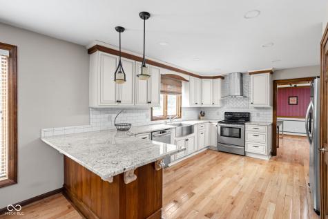 3818 S Creekside Drive New Palestine IN 46163
