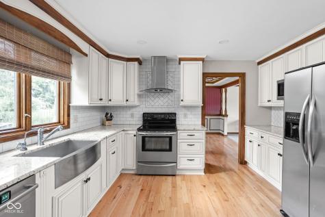 3818 S Creekside Drive New Palestine IN 46163