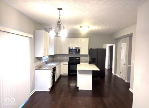 8323 Bravestone Way Indianapolis IN 46239