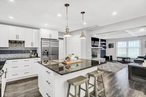 715 Queenswood Drive Indianapolis IN 46217