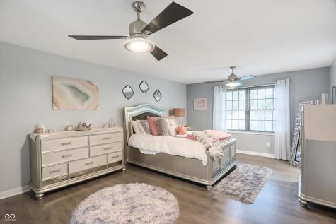715 Queenswood Drive Indianapolis IN 46217
