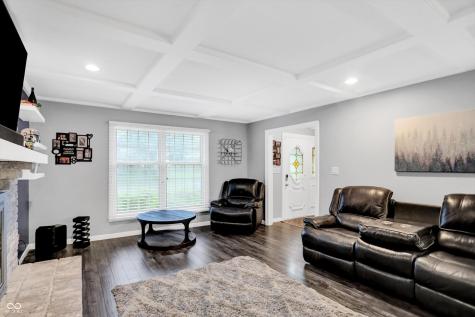 715 Queenswood Drive Indianapolis IN 46217