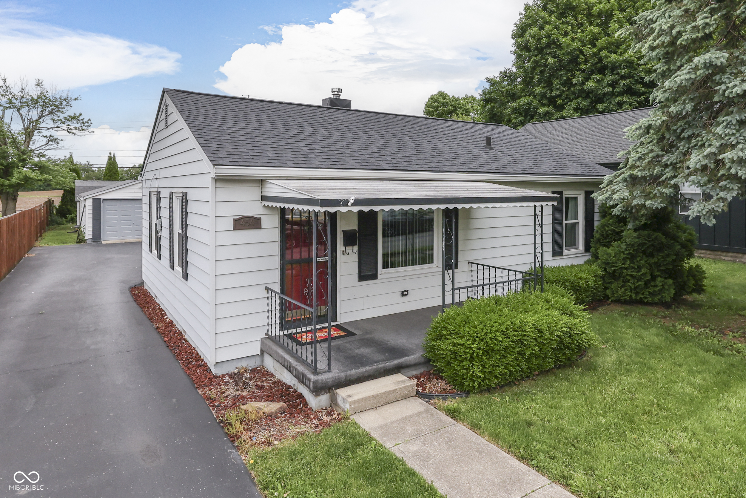 454 E Broadway Street Greenwood IN 46143