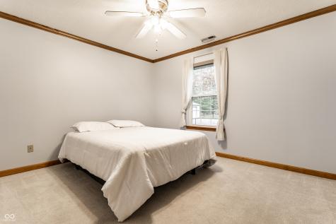 516 Cresthaven Drive Indianapolis IN 46217