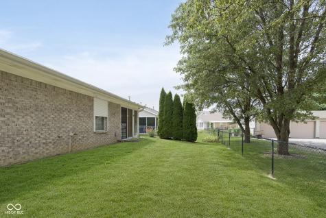 516 Cresthaven Drive Indianapolis IN 46217