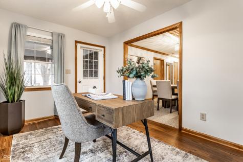 516 Cresthaven Drive Indianapolis IN 46217