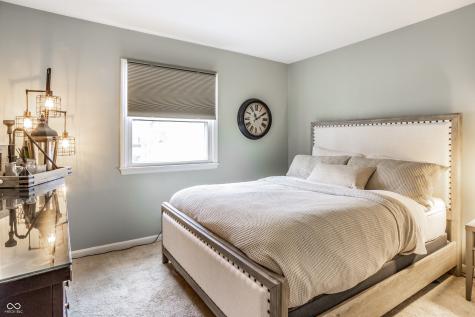 7432 Glenview Drive W Indianapolis IN 46250