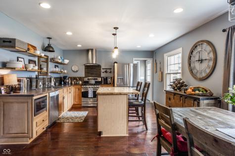 7432 Glenview Drive W Indianapolis IN 46250