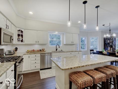 1722 Woodcroft Court Greenwood IN 46143