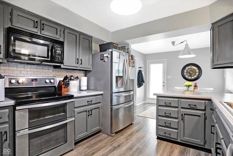 8046 Meadow Lane Indianapolis IN 46227
