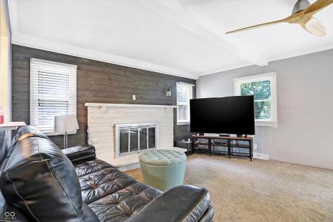 8046 Meadow Lane Indianapolis IN 46227