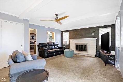 8046 Meadow Lane Indianapolis IN 46227