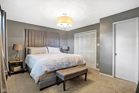 8046 Meadow Lane Indianapolis IN 46227