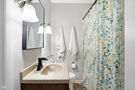 8046 Meadow Lane Indianapolis IN 46227