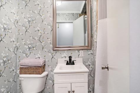 8046 Meadow Lane Indianapolis IN 46227