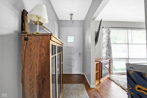 8046 Meadow Lane Indianapolis IN 46227