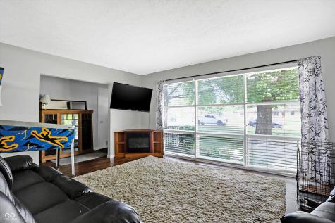 8046 Meadow Lane Indianapolis IN 46227