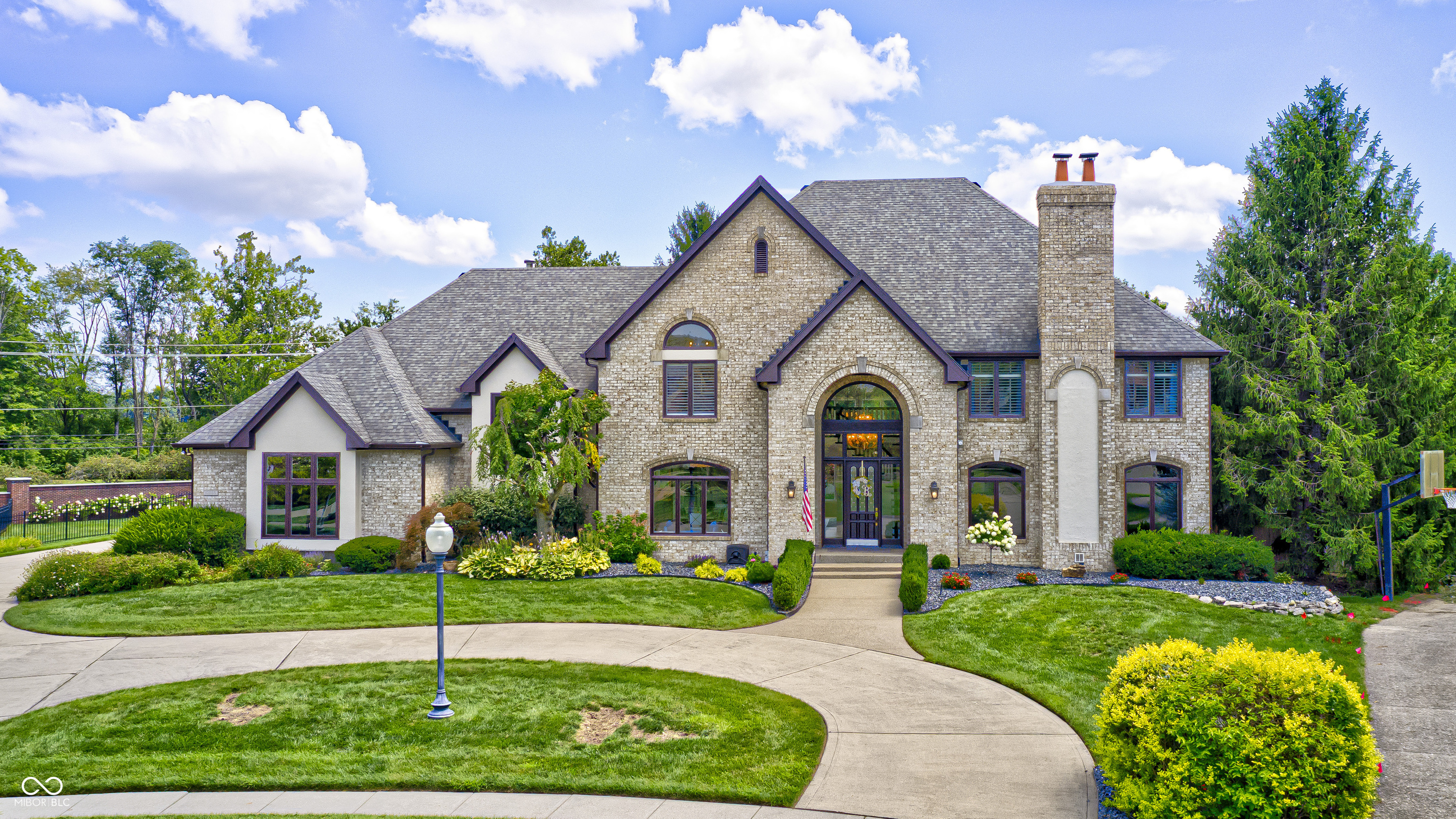 10565 Hyde Park Carmel IN 46032