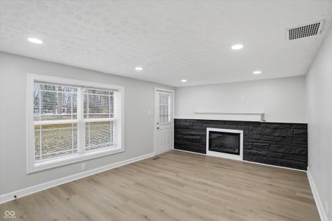 9010 E Raymond Street Indianapolis IN 46239