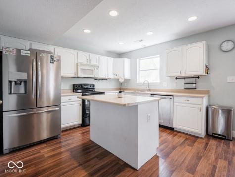 7611 Penguin Circle Indianapolis IN 46239