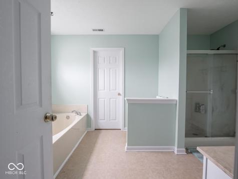 7611 Penguin Circle Indianapolis IN 46239